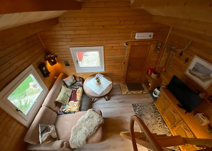 Schwalbennest بيت للعطل *